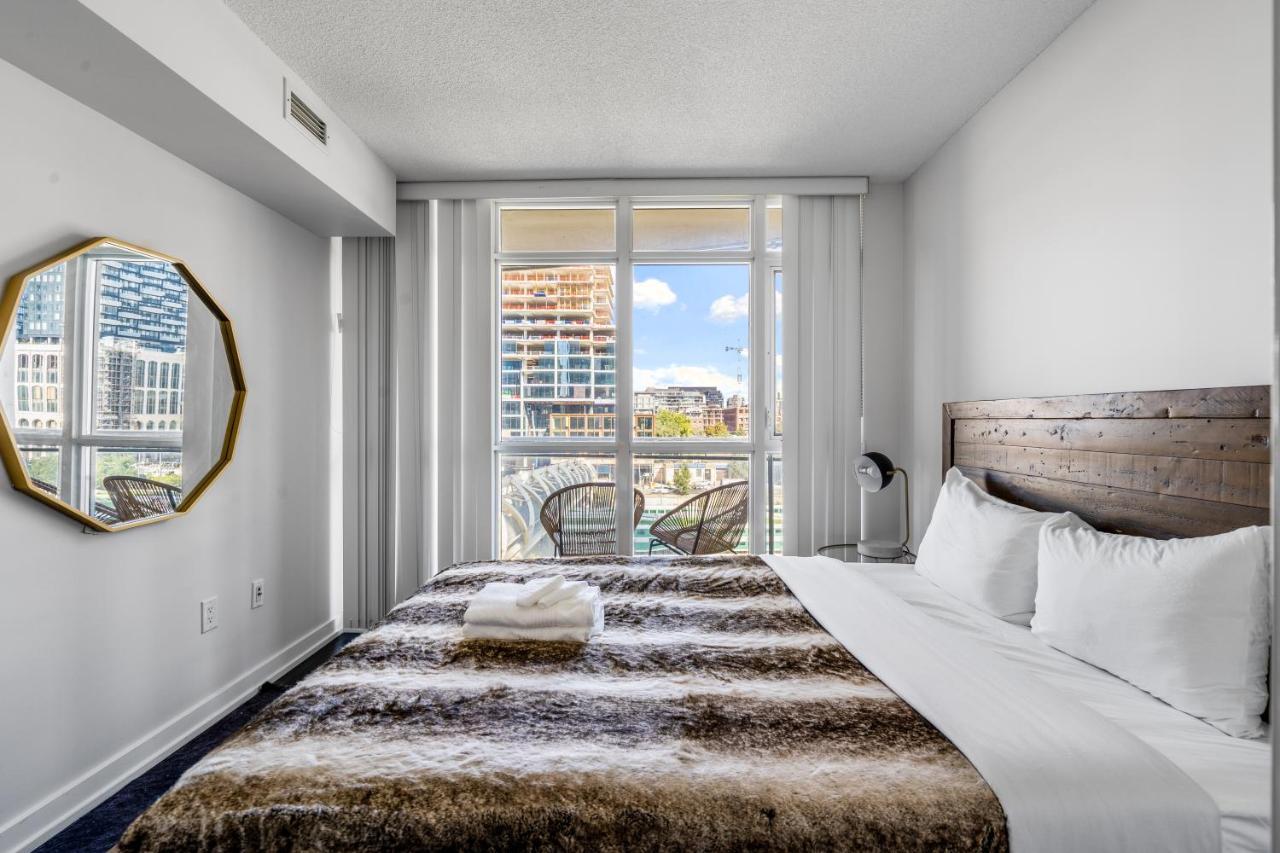 Family Oriented Downtown Toronto 2Bdrm Condo With Parking & Office Space Экстерьер фото