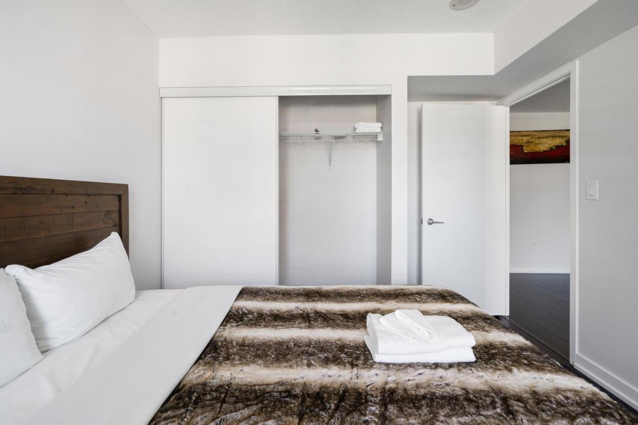 Family Oriented Downtown Toronto 2Bdrm Condo With Parking & Office Space Экстерьер фото