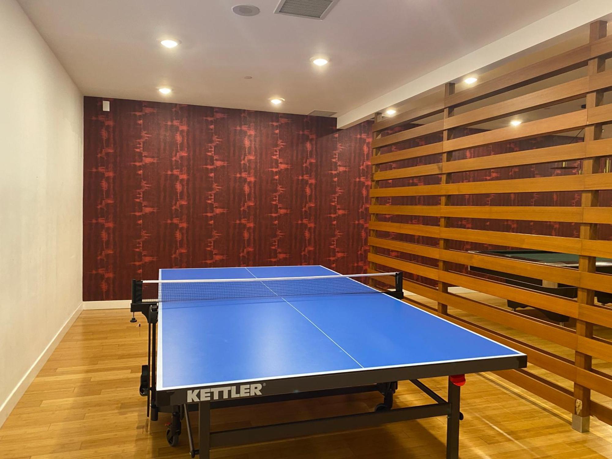 Family Oriented Downtown Toronto 2Bdrm Condo With Parking & Office Space Экстерьер фото
