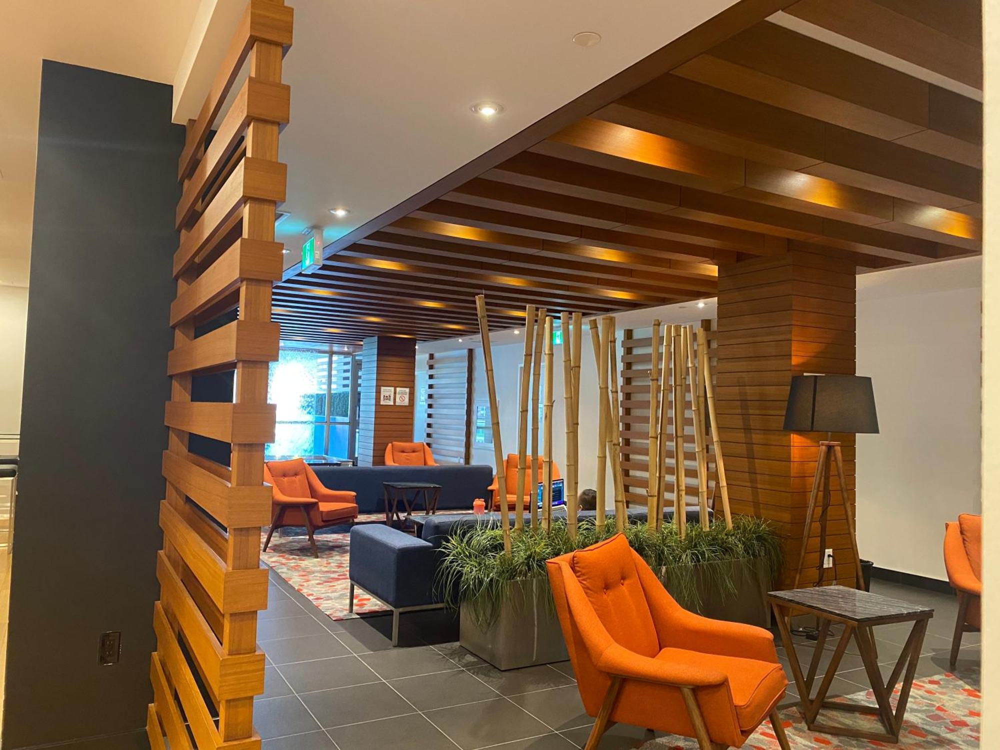 Family Oriented Downtown Toronto 2Bdrm Condo With Parking & Office Space Экстерьер фото